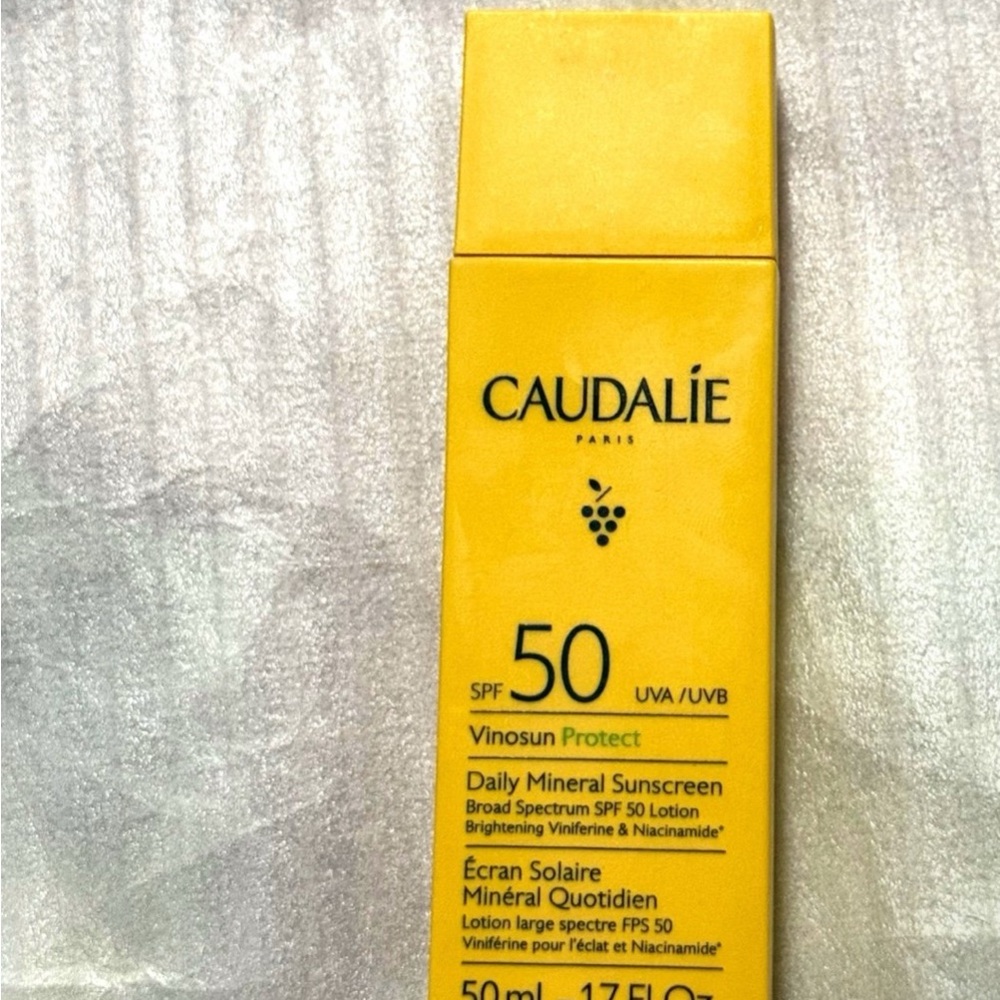 Caudalie Vinosun Protect Brightening Daily Mineral Face Sunscreen/New in Box